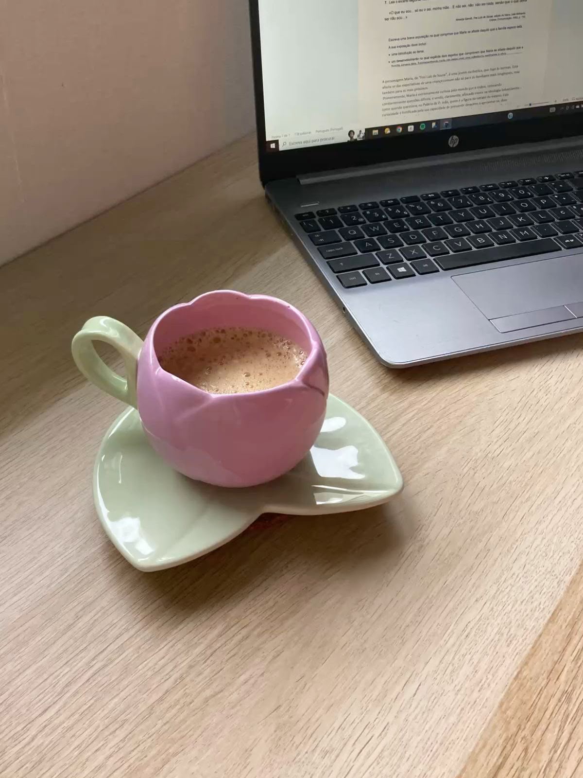 Tulip Bloom Tea Cup & Saucer