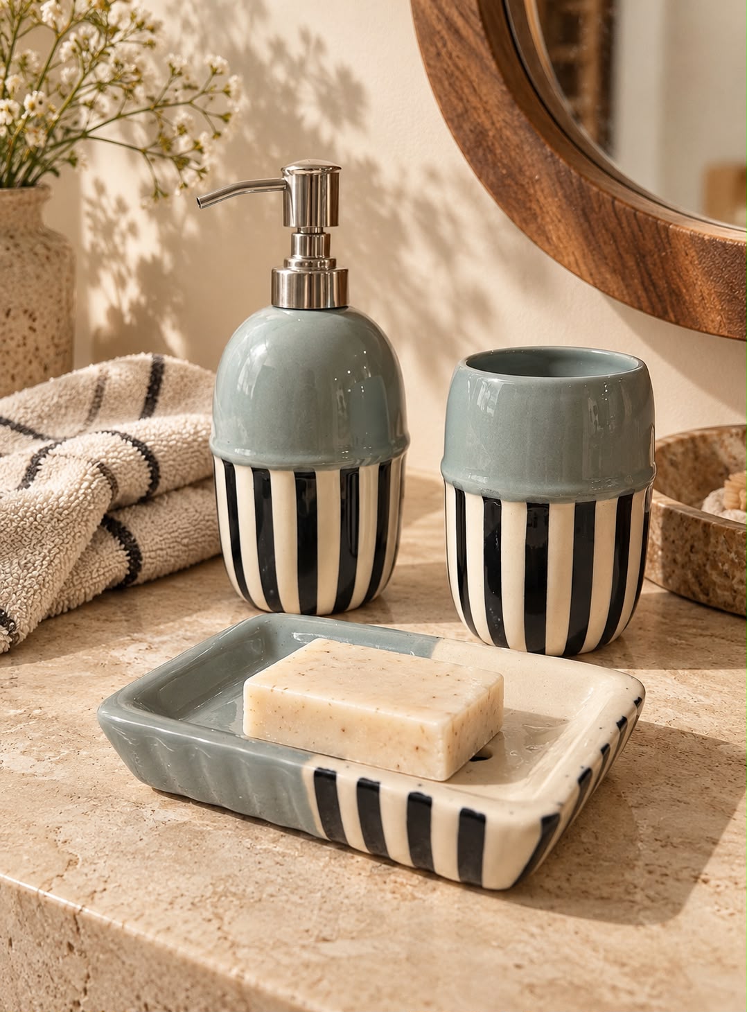 The Monochrome Muse Bathroom Set – Set of 3